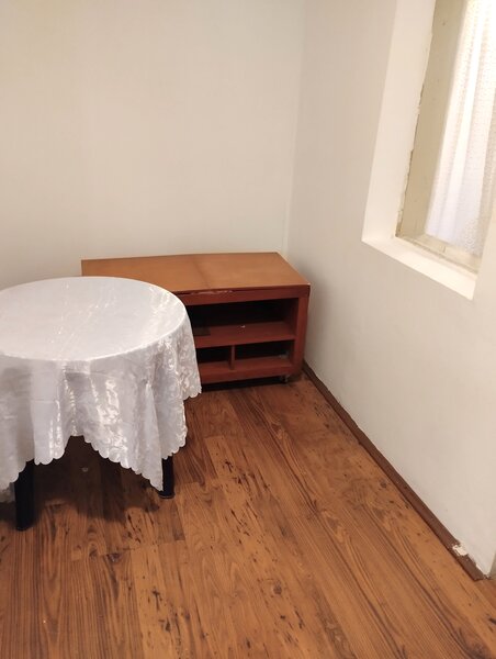 Rahova, str. Crizantemelor, la curte, parcare, contract ANAF